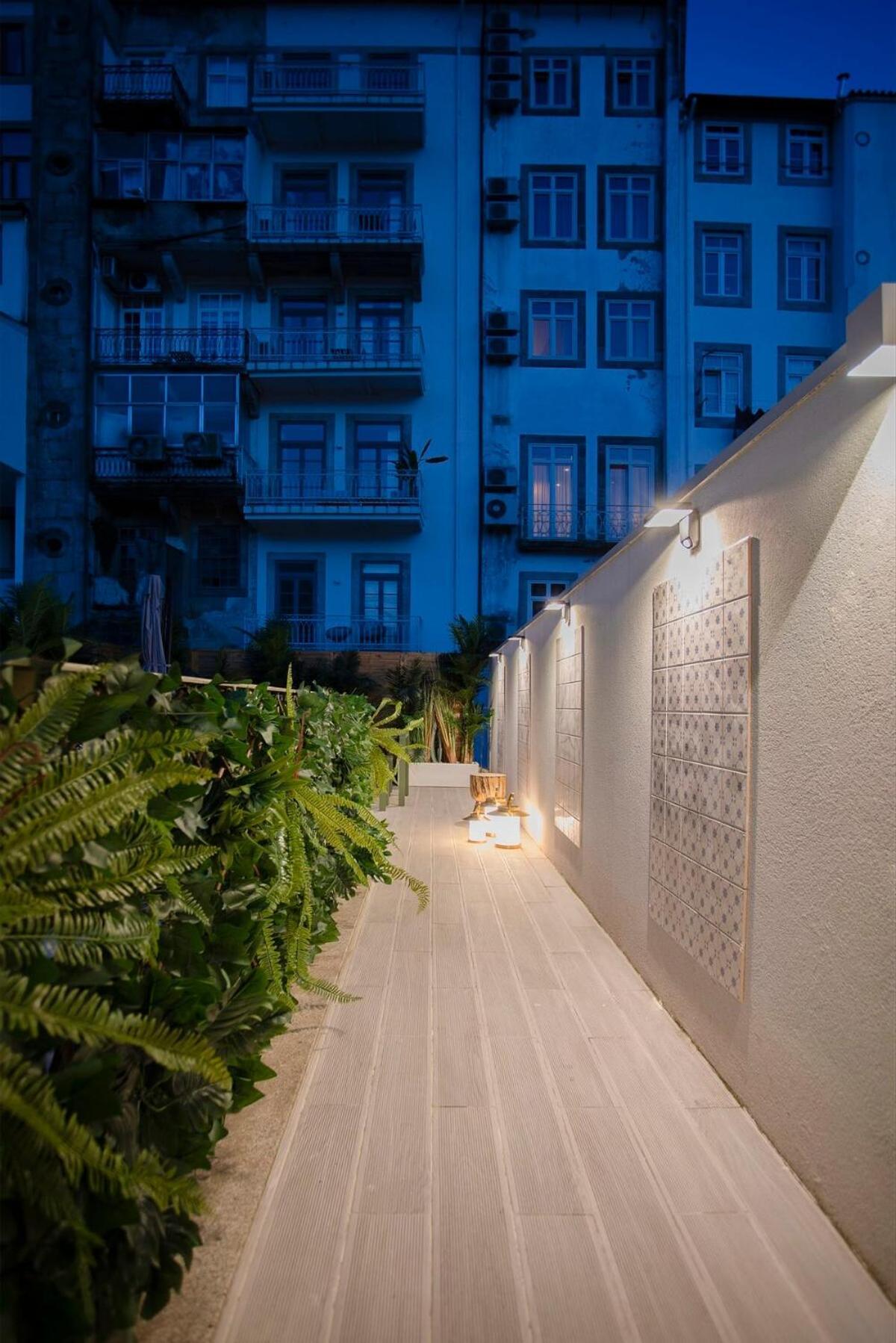 Апартаменты Liiiving In Porto - Soho Urban Retreat Экстерьер фото