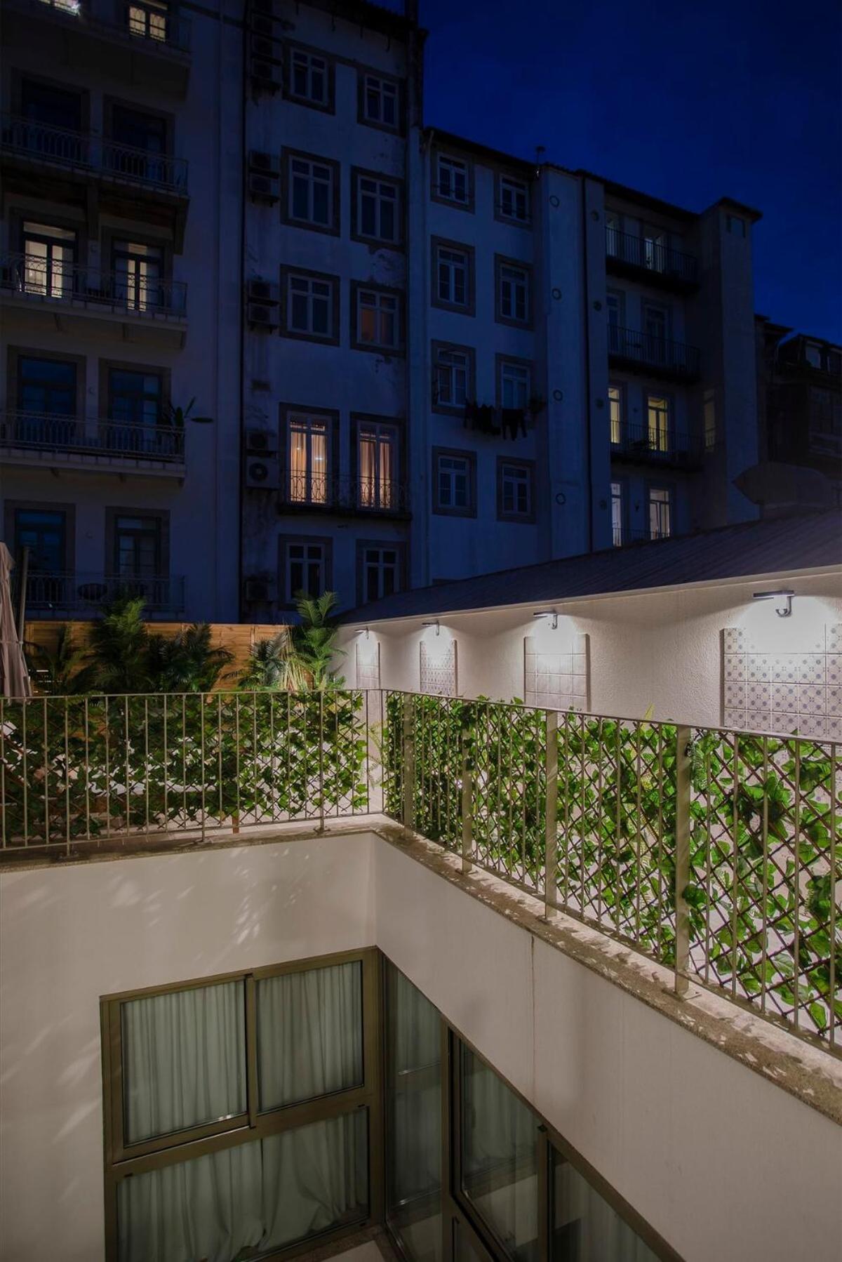 Апартаменты Liiiving In Porto - Soho Urban Retreat Экстерьер фото