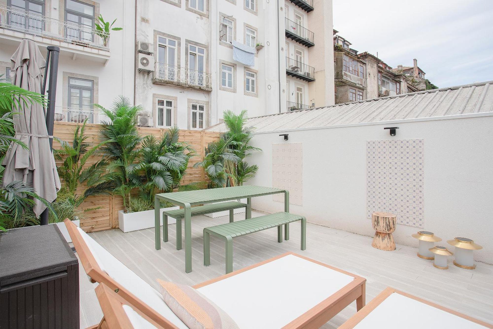 Апартаменты Liiiving In Porto - Soho Urban Retreat Экстерьер фото