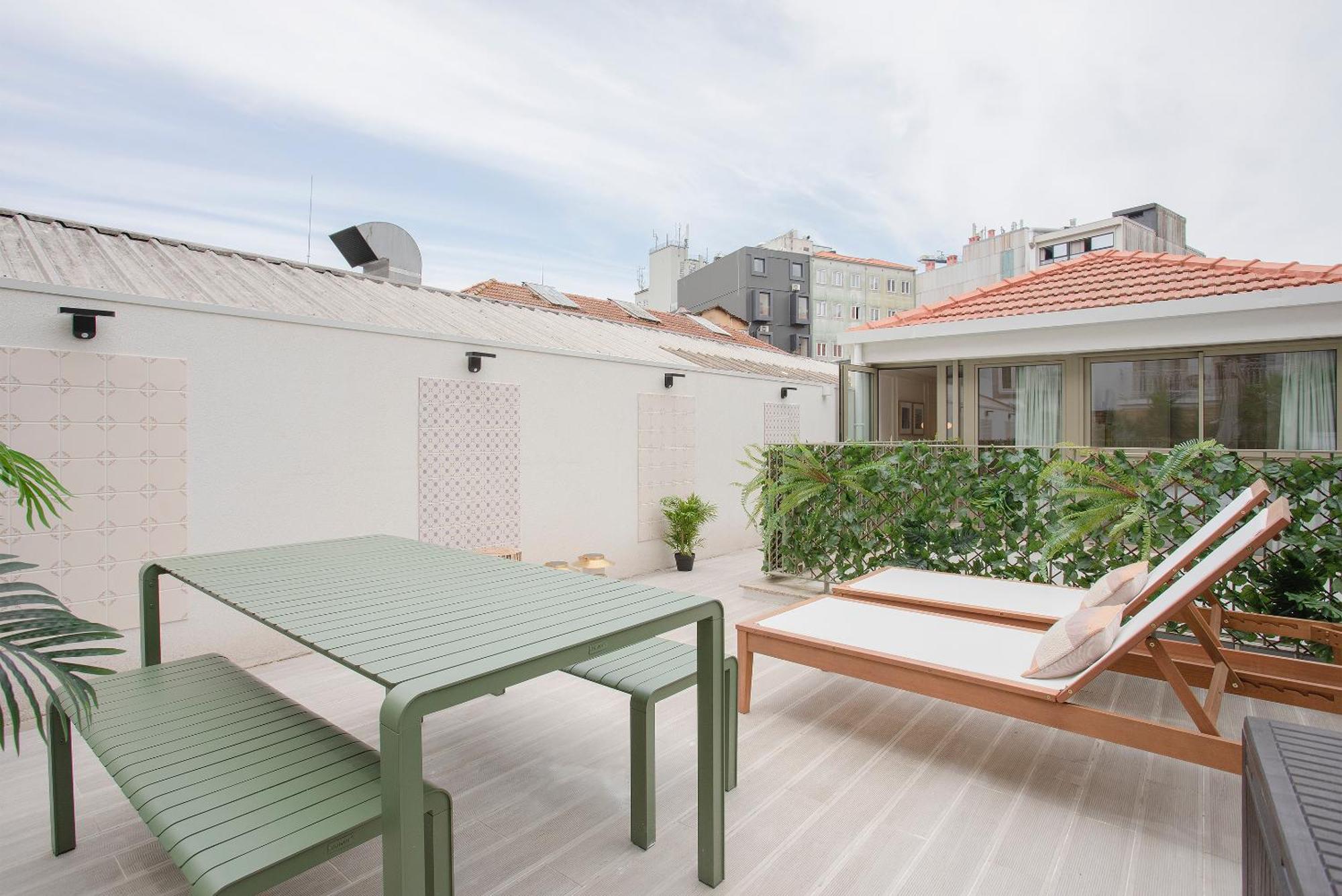 Апартаменты Liiiving In Porto - Soho Urban Retreat Экстерьер фото